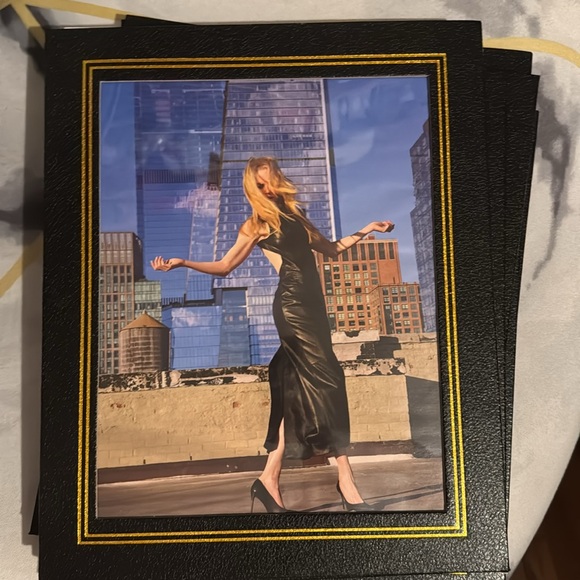 Black 🖤gold 💛picture frame. Diploma insert frame - Picture 13 of 14